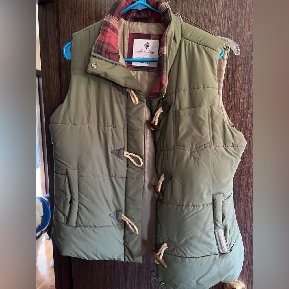 Olive Quilted Toggle Vest with Plaid Trim - Women